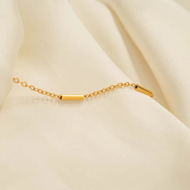Satellite Bar Chain Necklace