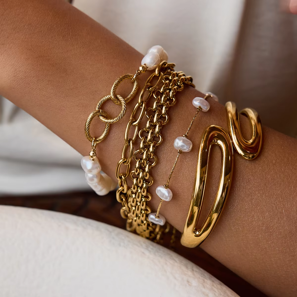 The Freshwater Pearl Link Bracelet