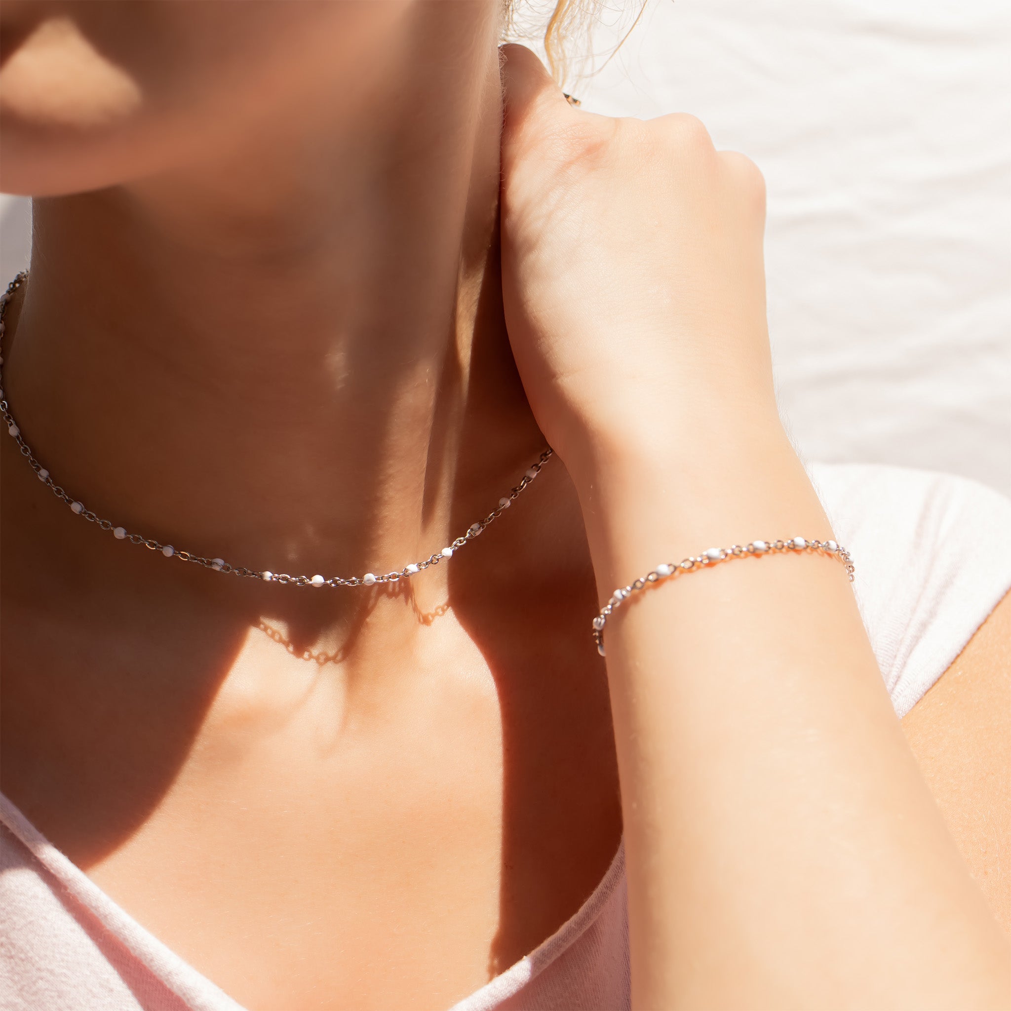 The Confetti White Silver Necklace